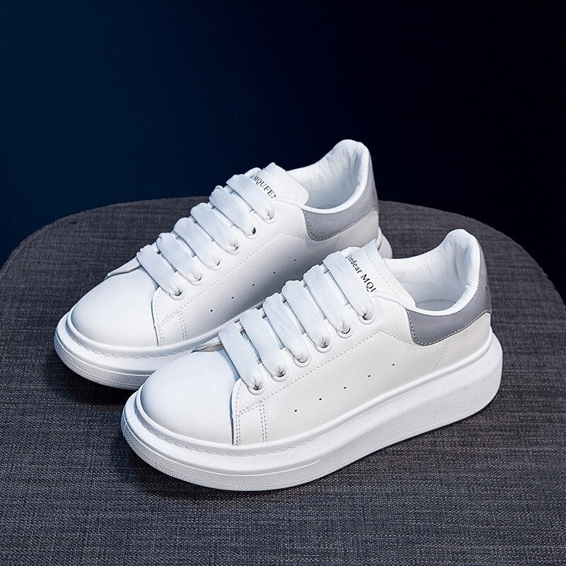 Damen Plateau Sneaker – Weiße Wedge Sneaker für bequemes Gehen und Alltag